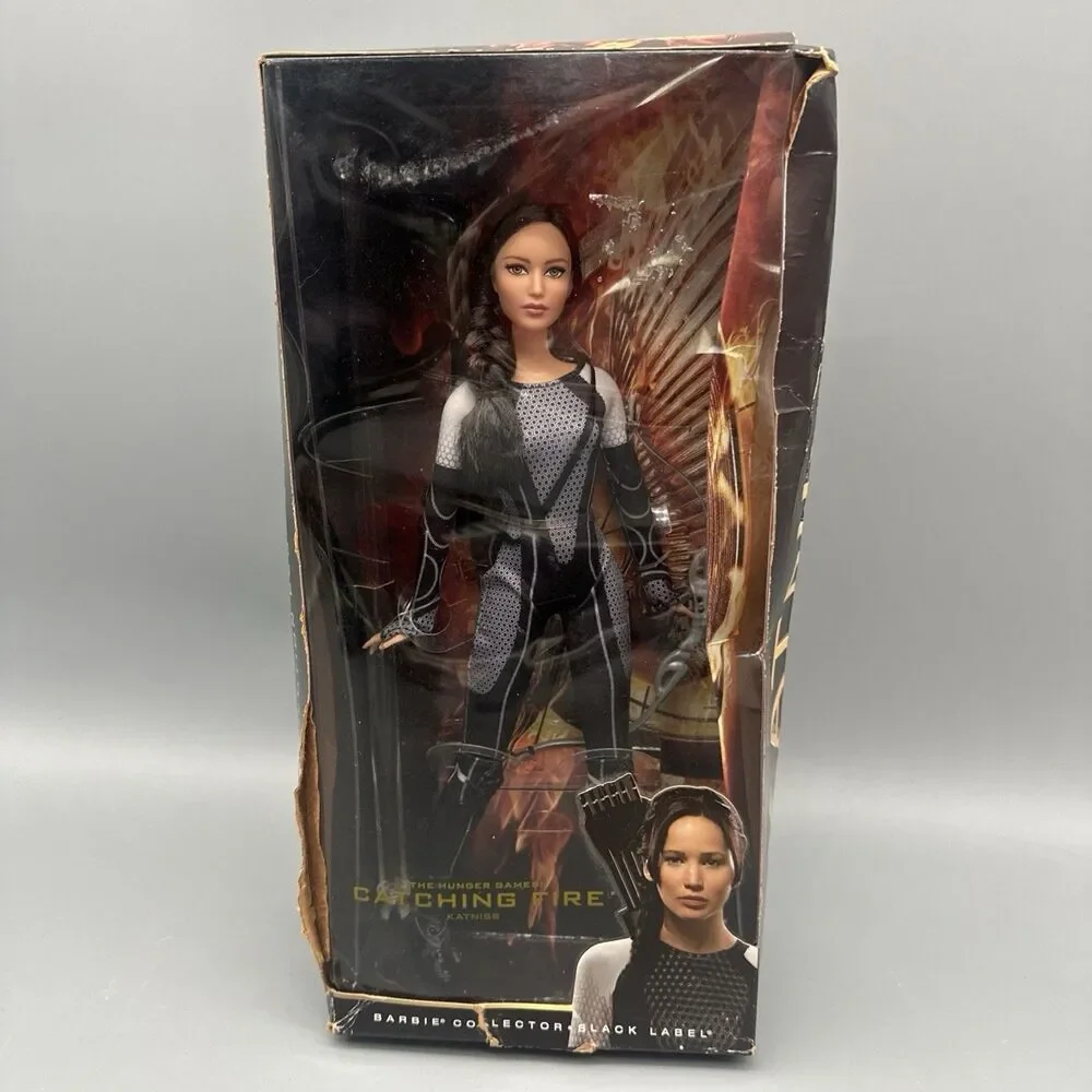 NEW/DAMAGED BOX/LOOSE ITEM Barbie Hunger Games Catching Fire Katniss 2013
